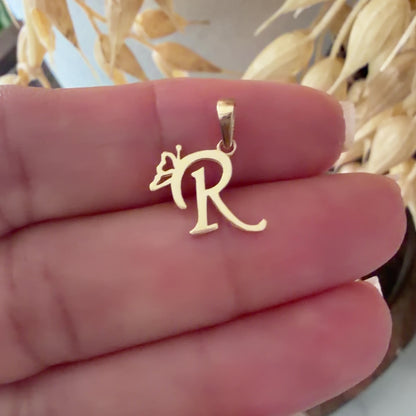 Initial R Butterfly Pendant/ 0.78gr / 1.5cm / 18K Italian Gold
