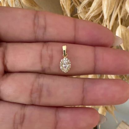 Oval Halo Pendant with White Zirconia  / 0.58 gr / 1.3 cm / 18K Italian Gold