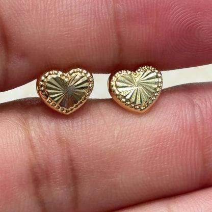 Pendientes de botón Heard / 0.75g / 8mm / Oro 18K