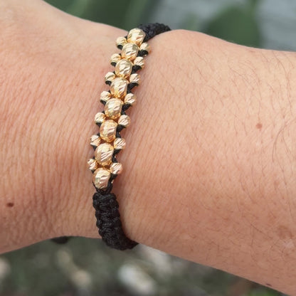 Bracelet with gold beads / 1.17 gr / 5, 3 mm