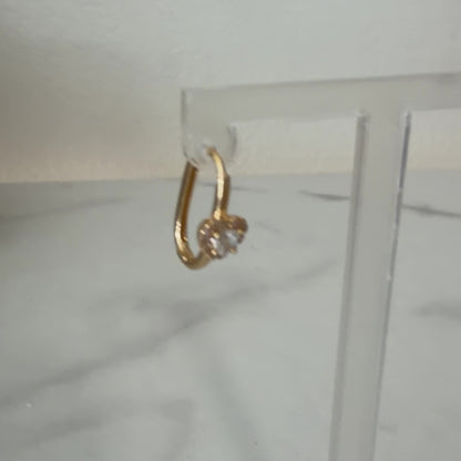 Halo Zirconia Huggie Earrings
/1.77gr / 1.6cm / 18k Italian Gold