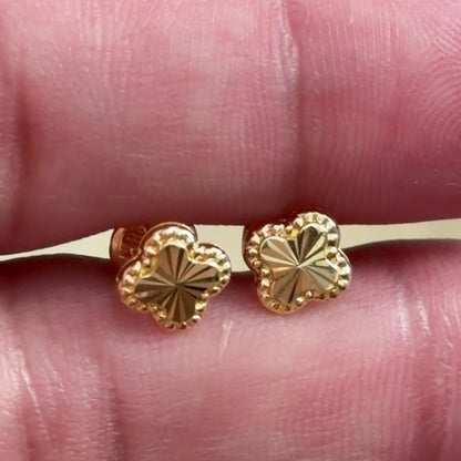 Pendientes de trébol medianos / 0,6 g / 5 mm / Oro italiano de 18K