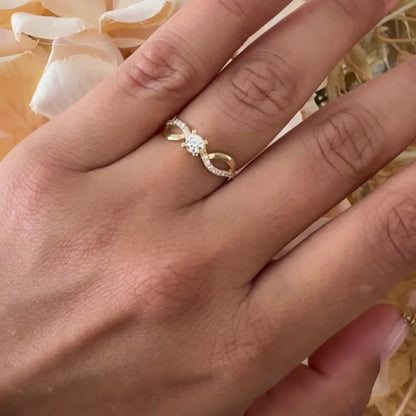 Stone Solitaire Ring / 1.58g / Size 6 1/4 / 18K Italian Gold