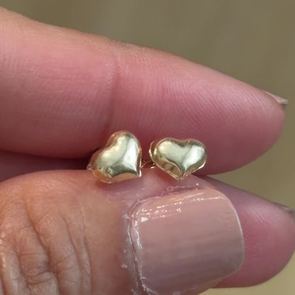 Small Puffy Heart Stud Earrings / 0.5 gr / 6 mm / 18K Gold