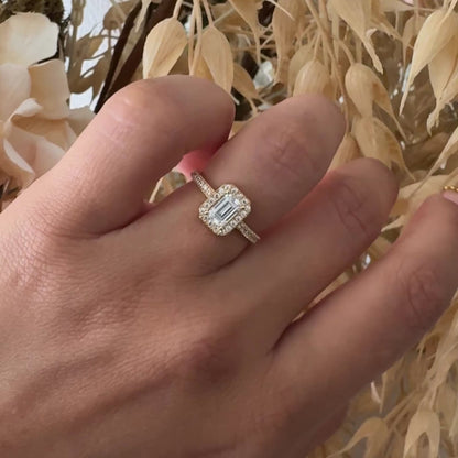 Square Stone Solitaire Ring / 2.07g / Size 5 3/4/ 18K Italian Gold
