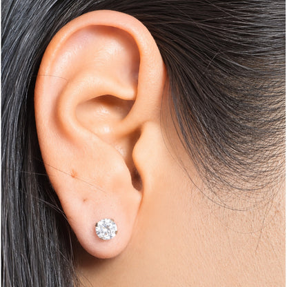 Pendientes con Piedra Central / 0.7 gr / 4 mm / Oro Italiano de 18K