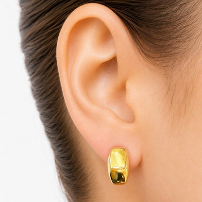 Aretes Luna / 1.85 gr / Oro Italiano de 18K