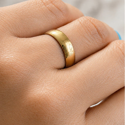 Wedding Ring / 2.25 gr / Size 8 1/2 / 5 mm / 18K Gold