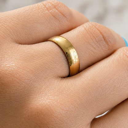 Wedding Ring / 1.76 gr / Size 5 1/2 / 5 mm / 18K Gold