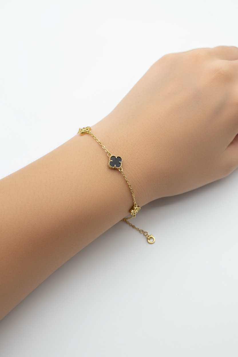 THREE-CLOVER BRACELET - Foto perfecta para web